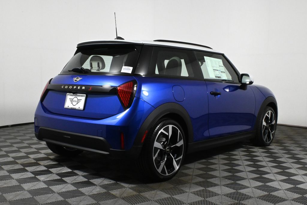 2025 MINI Cooper S 7