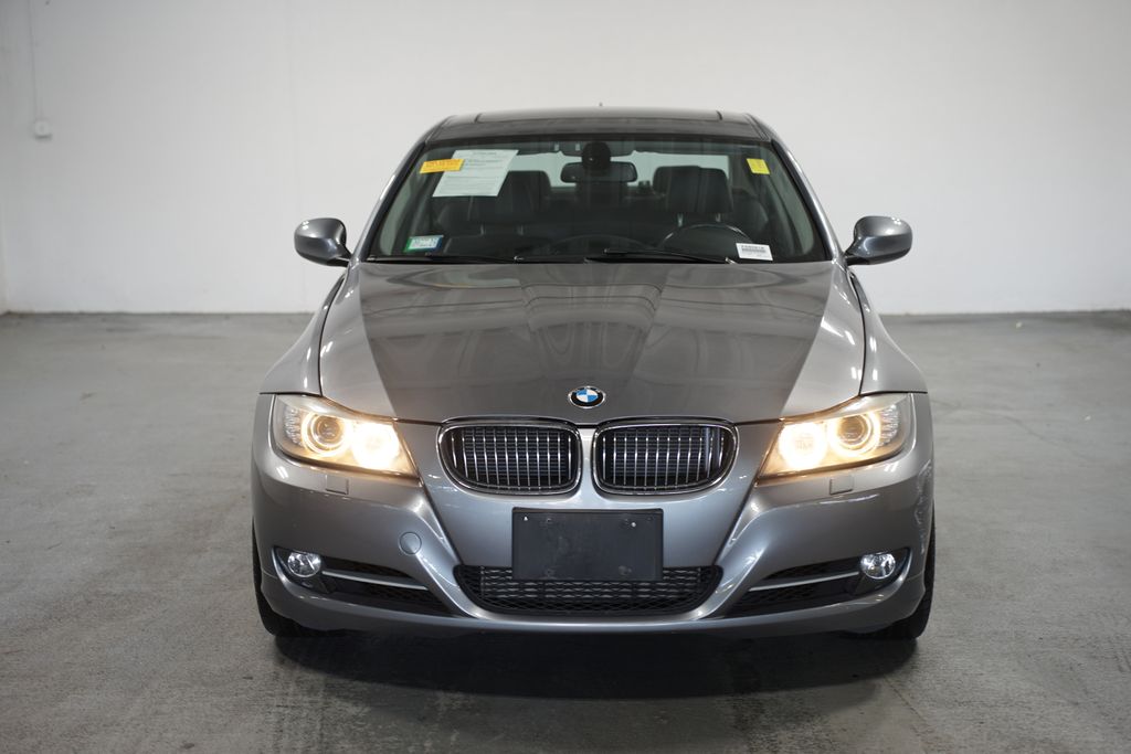 Thumbnail: 2011 BMW 3 Series - 2
