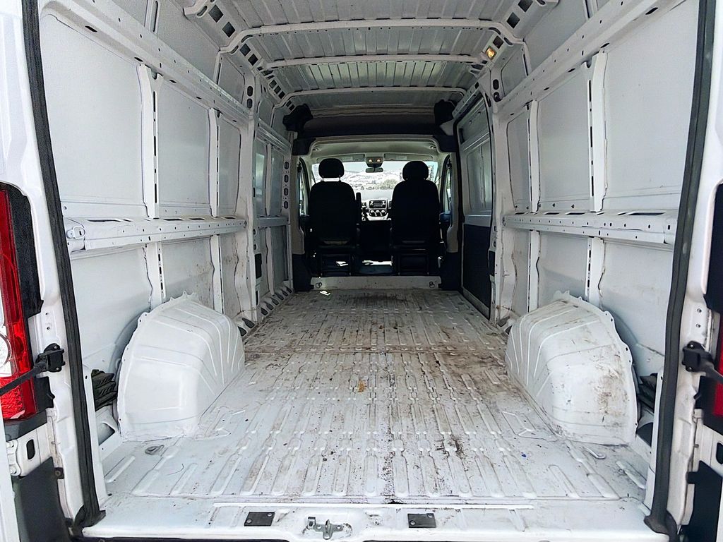 Used 2021 White Ram High Roof image 19