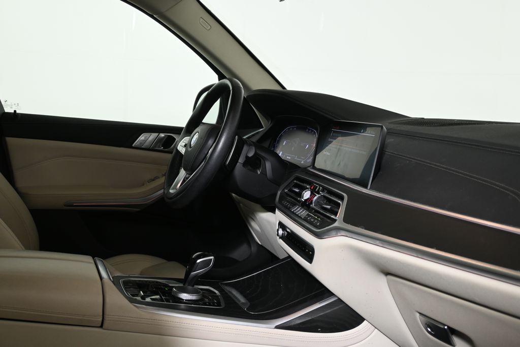 Thumbnail: 2022 BMW X7 - 8