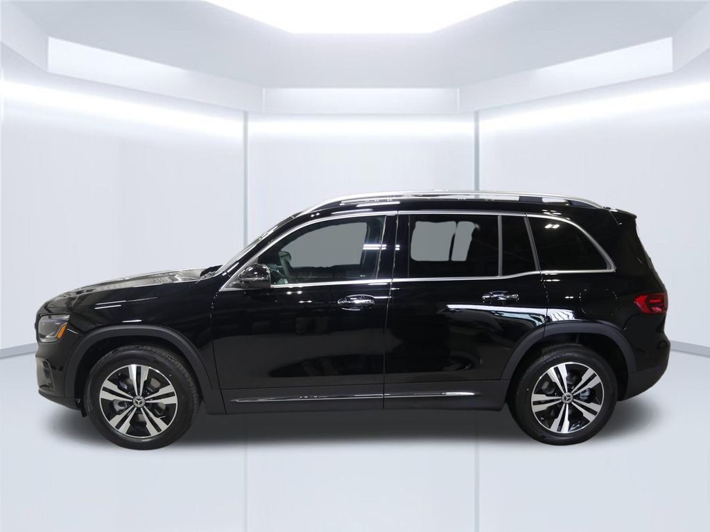 Thumbnail: 2026 Mercedes-Benz GLB - 2