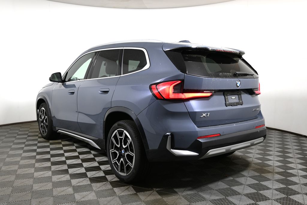Thumbnail: 2023 BMW X1 - 9