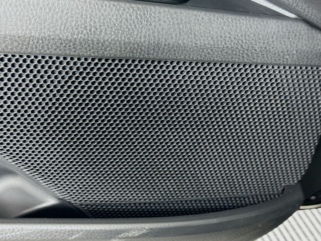 Thumbnail: 2025 Toyota Camry - 18