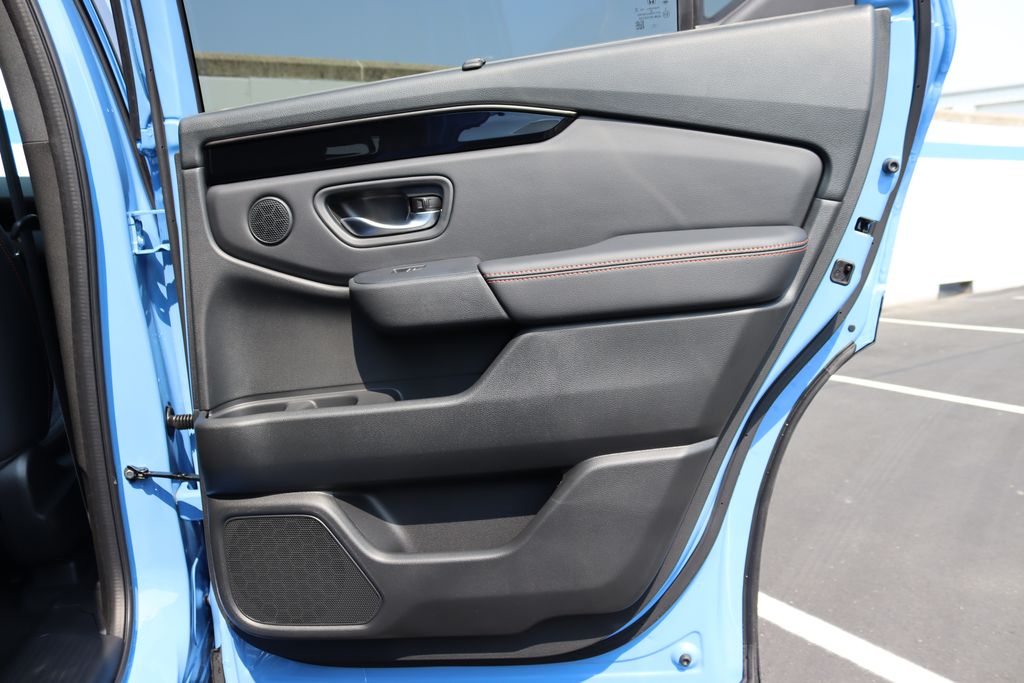 Thumbnail: 2025 Honda Pilot - 17