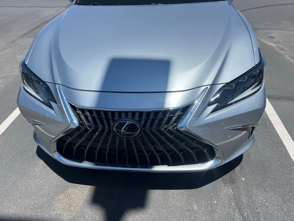 Thumbnail: 2023 Lexus ES - 2