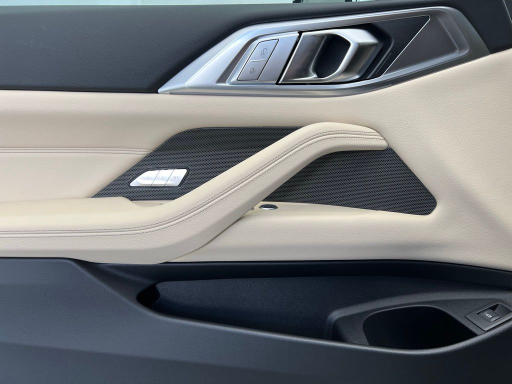 Thumbnail: 2026 BMW 4 Series - 26