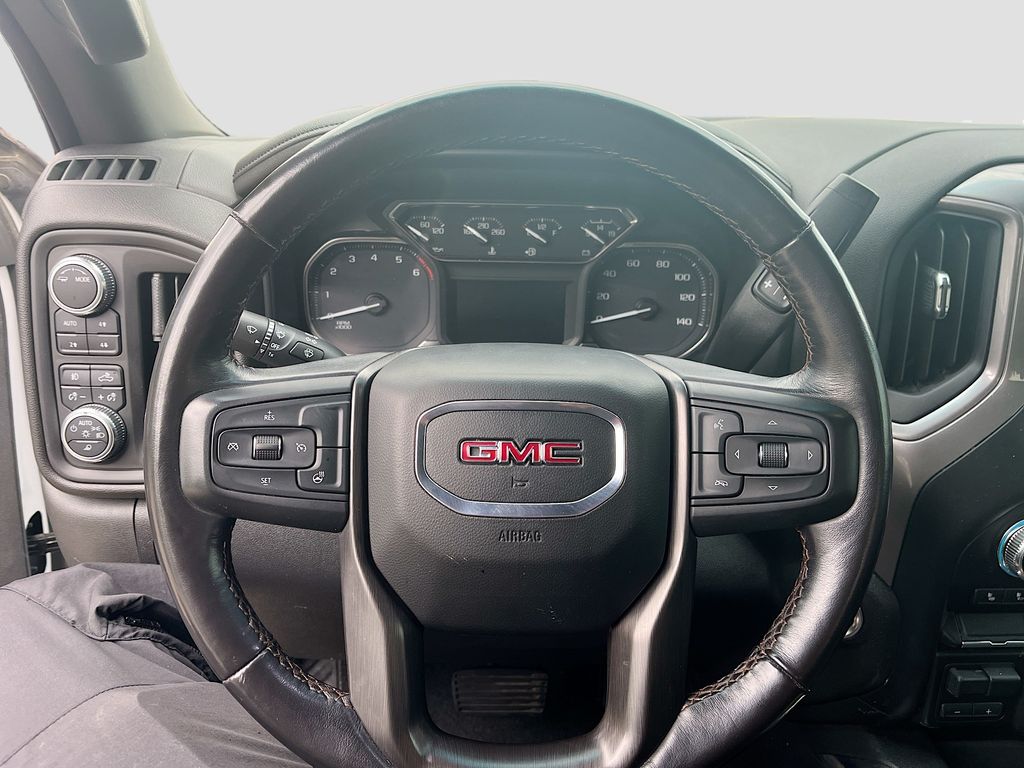 Used 2021 White GMC AT4 image 11