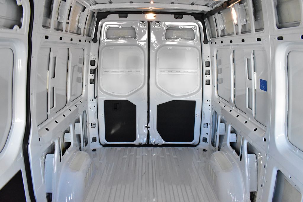 Thumbnail: 2025 Mercedes-Benz Sprinter - 28