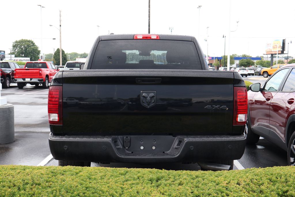 Thumbnail: 2024 RAM 1500 Classic - 9