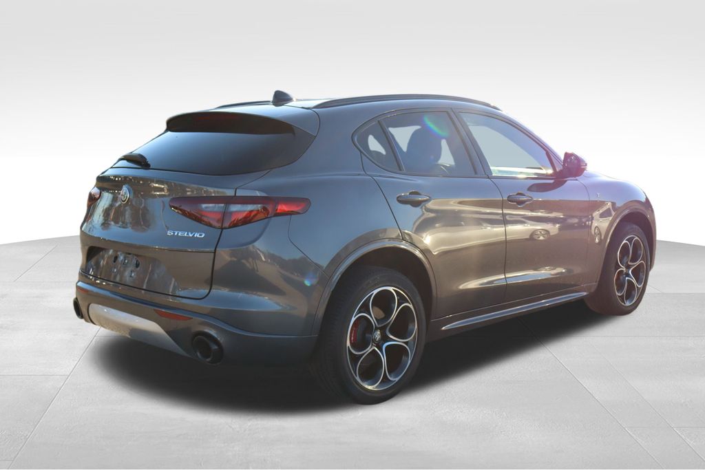 2022 Alfa Romeo Stelvio Ti 6