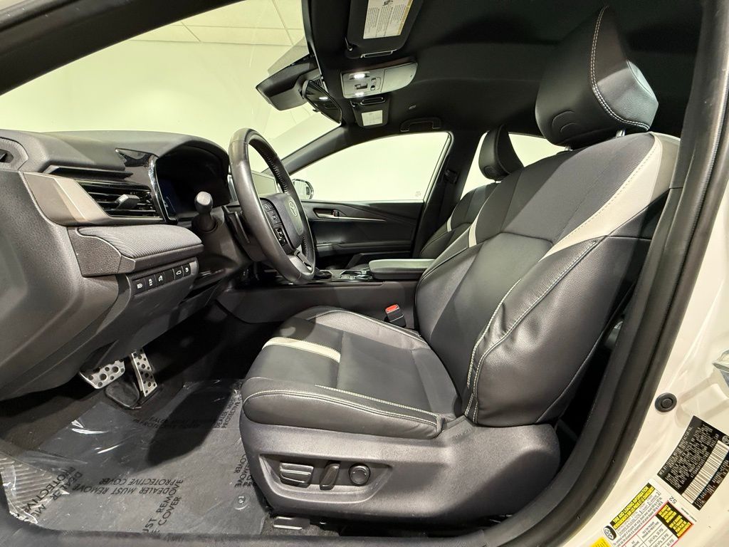 Thumbnail: 2025 Toyota Camry - 12