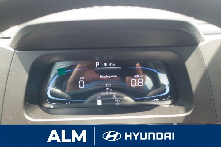 2025 Hyundai Elantra SE photo 16