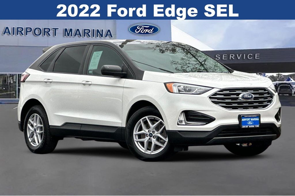 2022 Ford Edge SEL photo