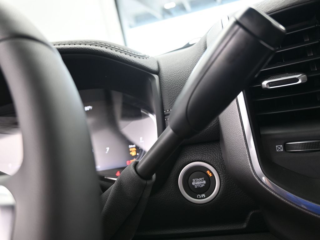 New 2026 Diamond Black Crystal Pearlcoat Ram Laramie image 26