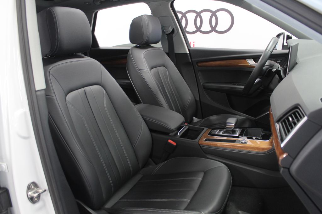 Thumbnail: 2022 Audi Q5 - 32