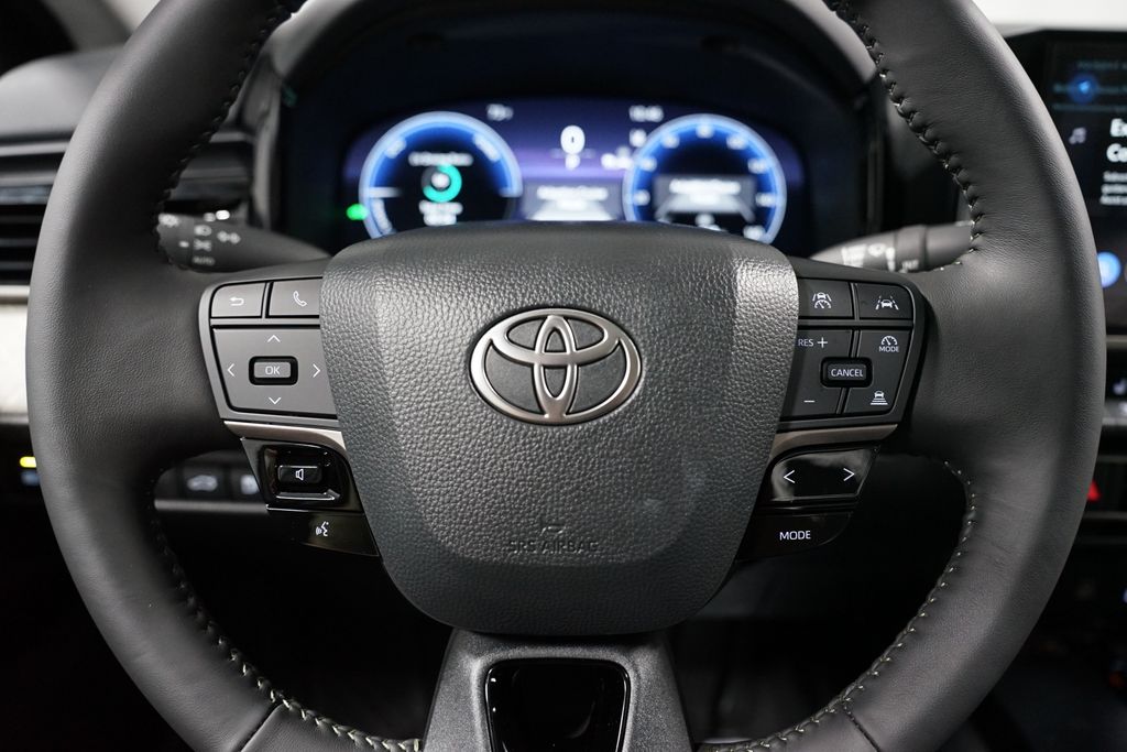 Thumbnail: 2025 Toyota Camry - 12