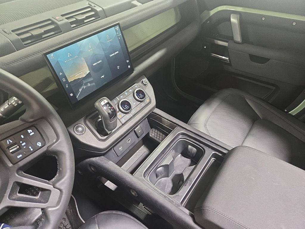 Certified Used 2023  Land Rover 75th Edition image 11