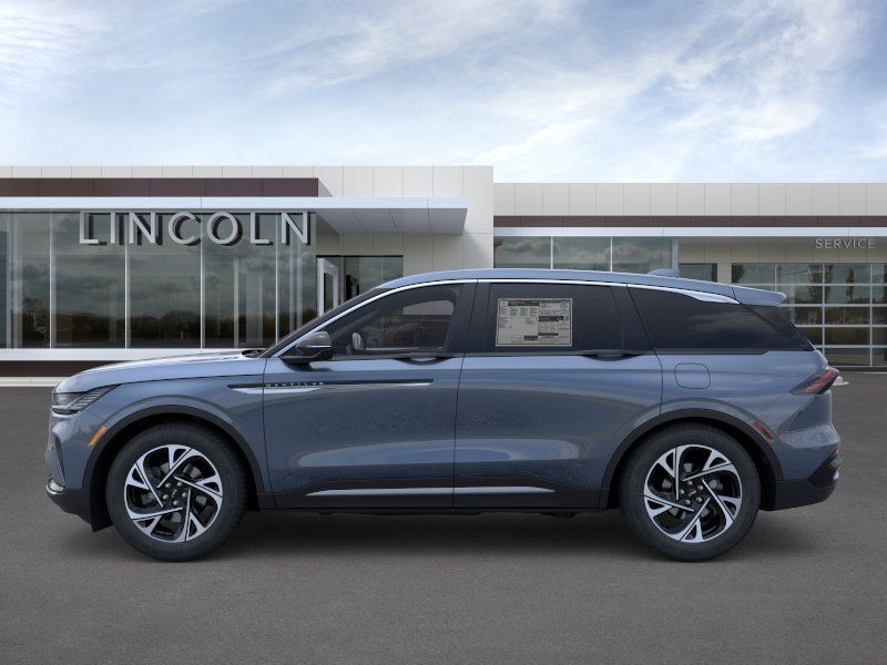 Thumbnail: 2026 Lincoln Nautilus - 3