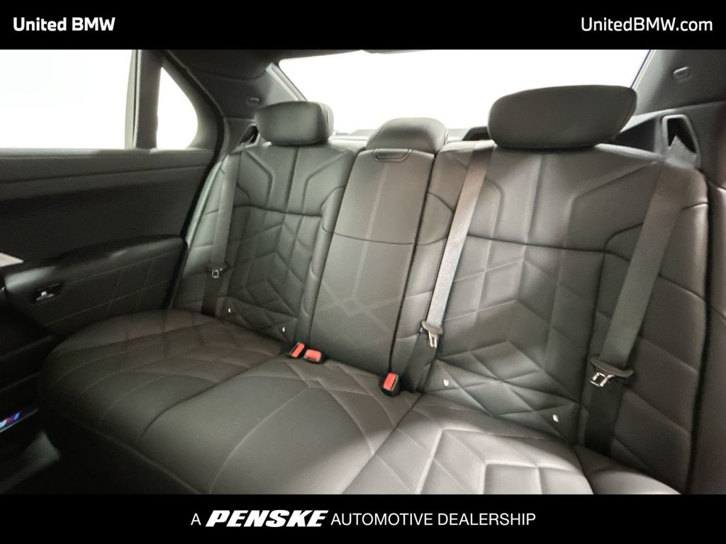 Thumbnail: 2026 BMW 7 Series - 21