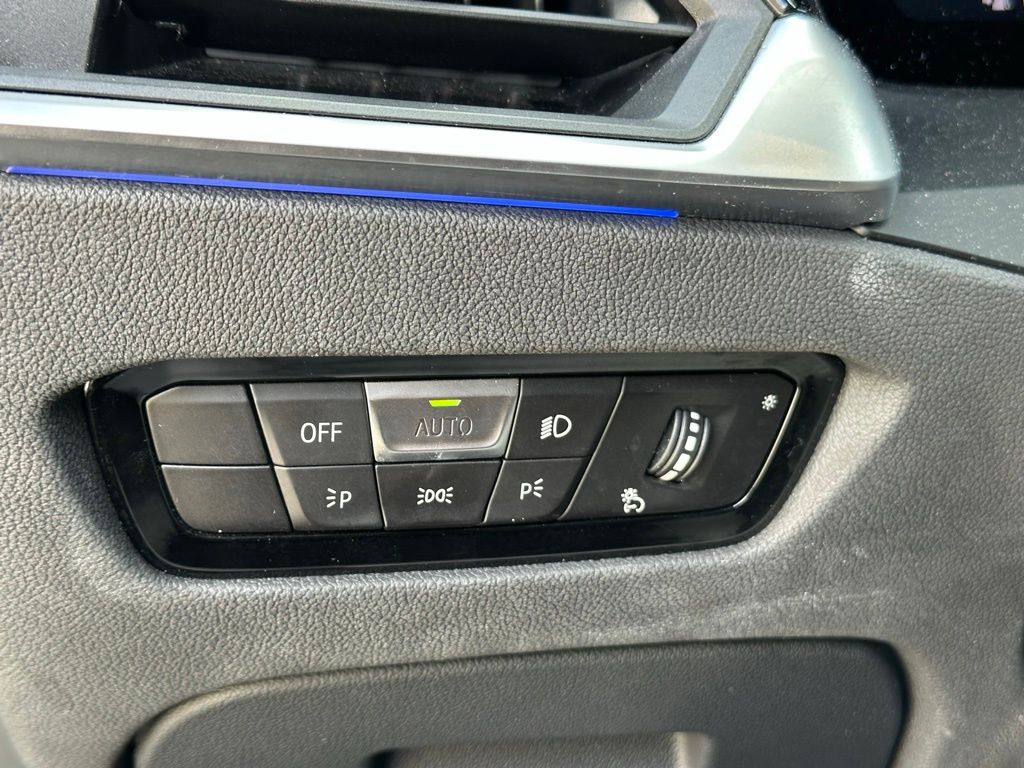 Thumbnail: 2022 BMW M3 - 32