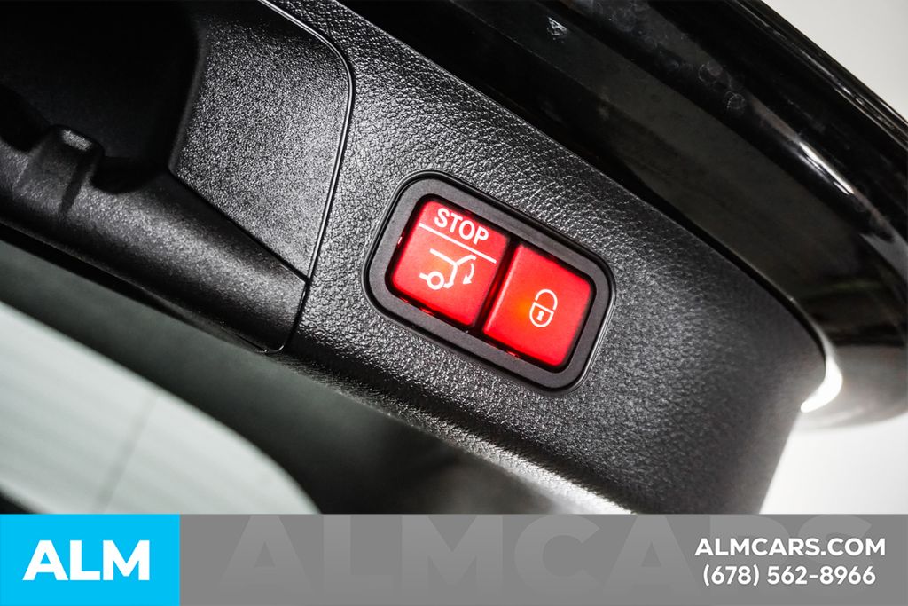 Used 2025 Black Mercedes-Benz GLA 250 image 22