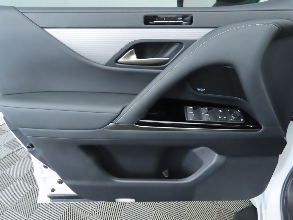 Thumbnail: 2023 Lexus LX - 24