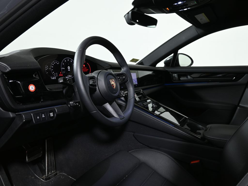 Thumbnail: 2026 Porsche Panamera - 4