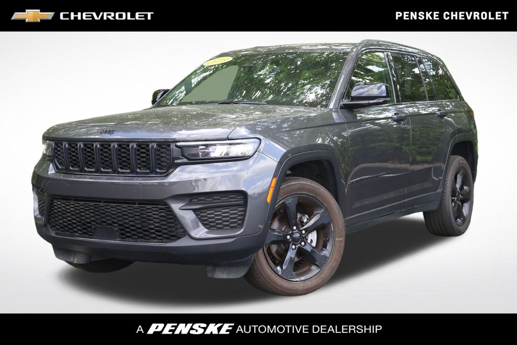Thumbnail: 2023 Jeep Grand Cherokee - 1