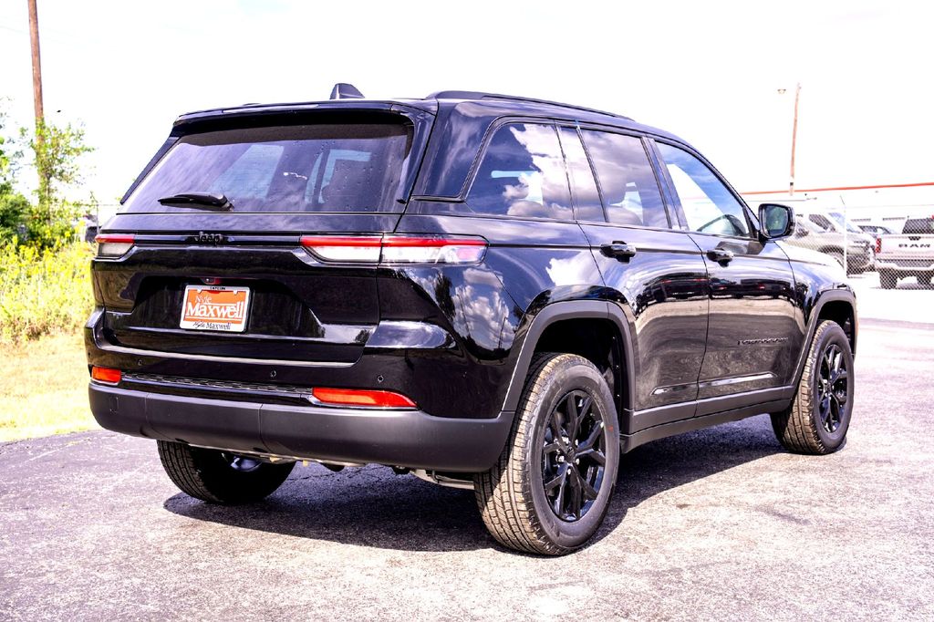 New Car 2025 Jeep Grand Cherokee  Altitude X For Sale Under $50,000 In Taylor, Texas