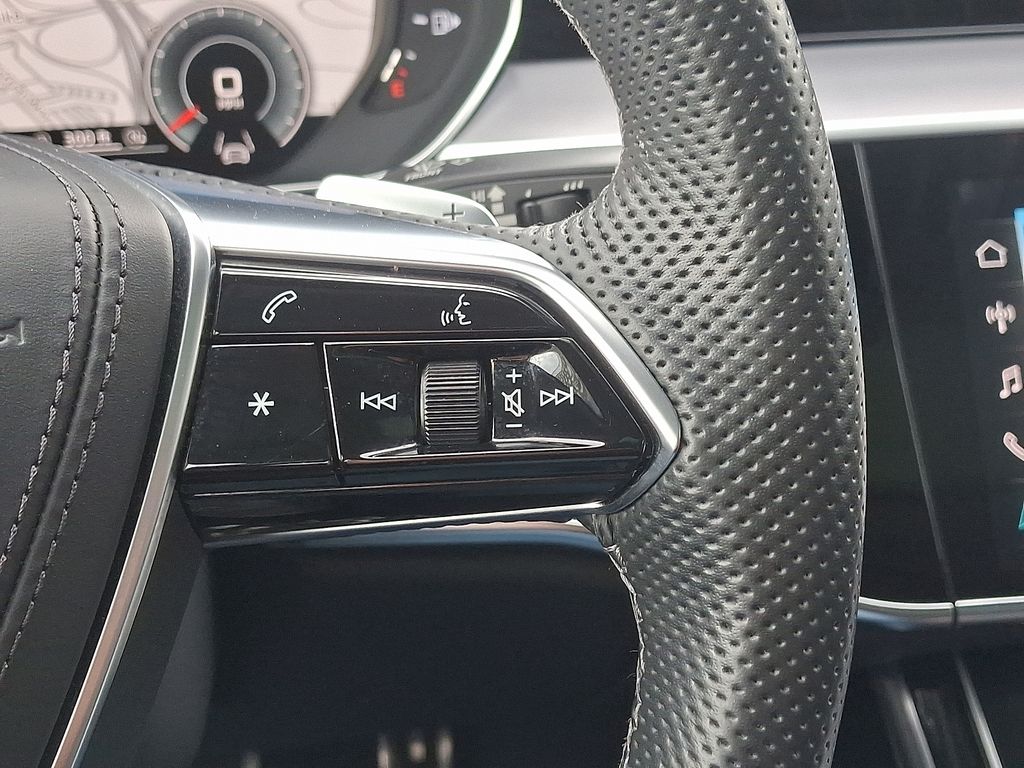 Thumbnail: 2023 Audi S8 - 23