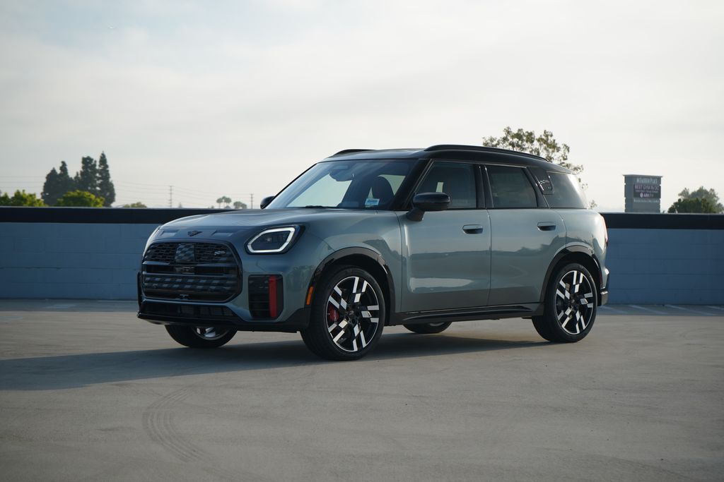 Thumbnail: 2027 MINI Cooper Countryman - 1