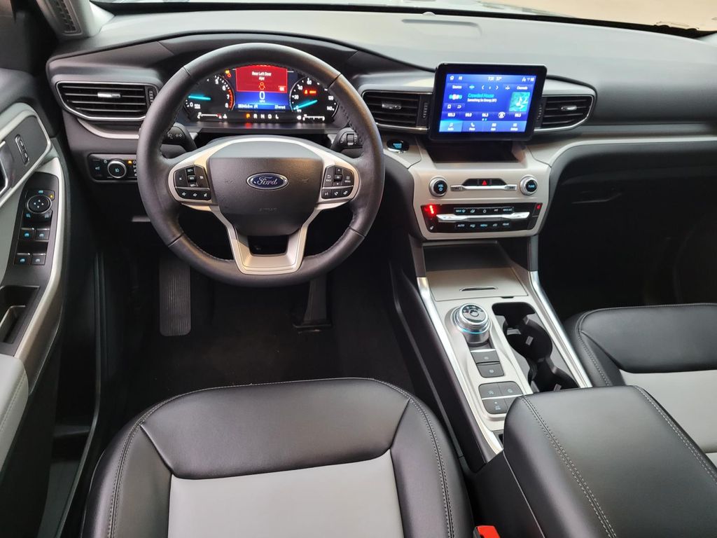 used 2024 Ford Explorer car, priced at $28,000