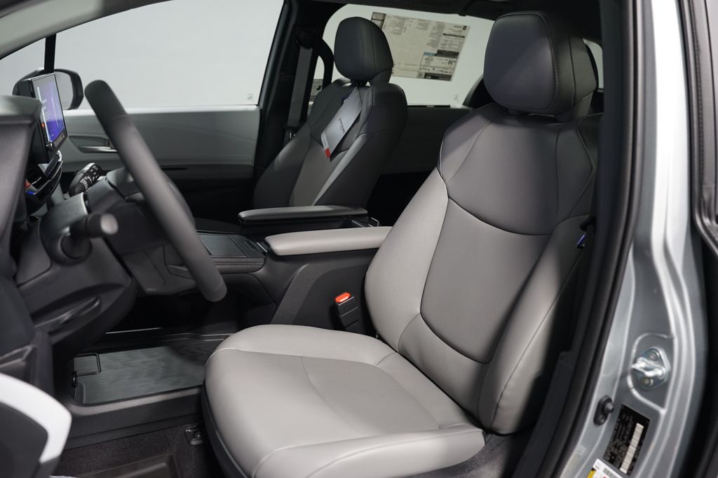 Thumbnail: 2025 Toyota Sienna - 29