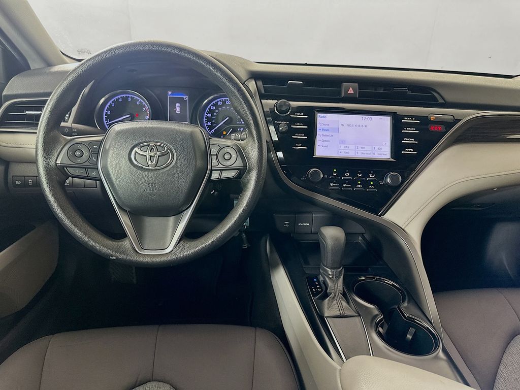 Thumbnail: 2019 Toyota Camry - 21
