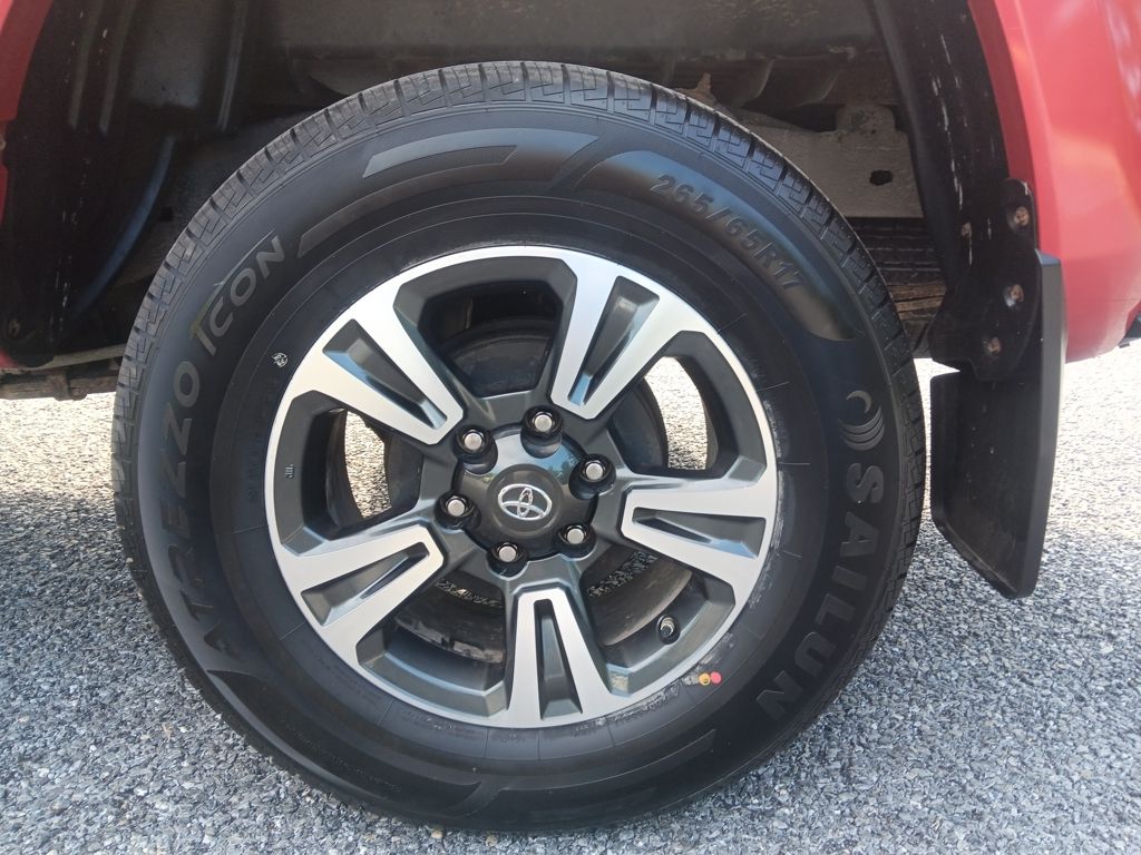 Used 2018 Toyota Tacoma Truck