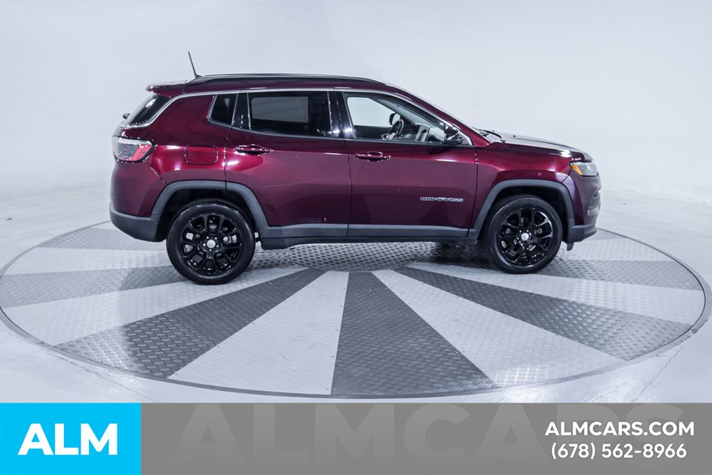 Used 2022 Red Jeep Latitude Lux image 11