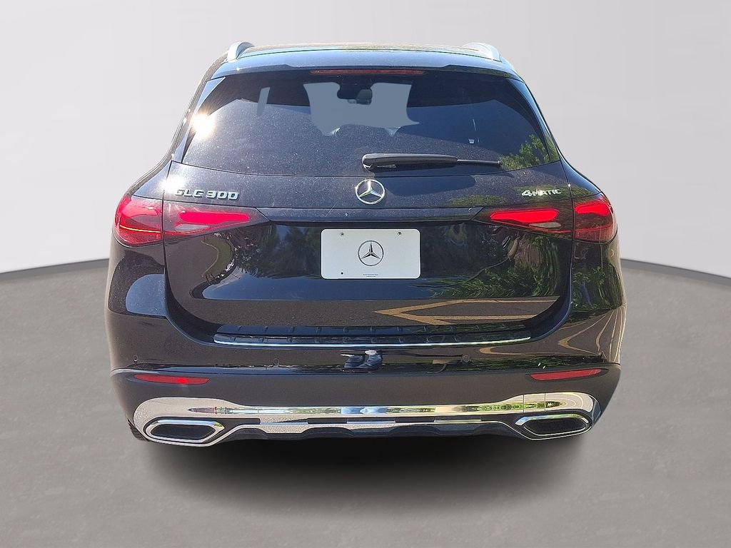 2023 Mercedes-Benz GLC 300 5