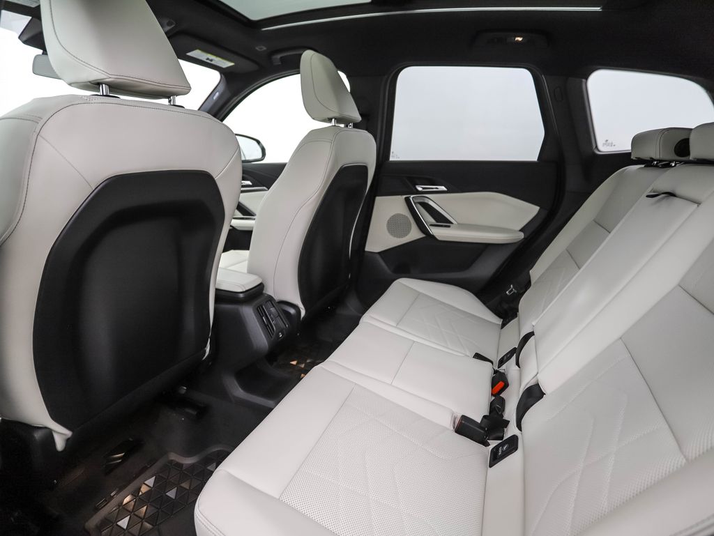 Thumbnail: 2026 BMW X1 - 22