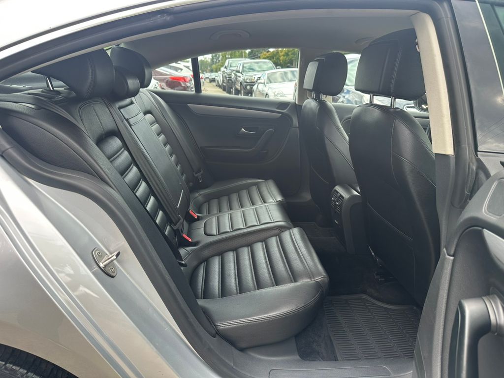 2014 Volkswagen CC 2.0T R-Line