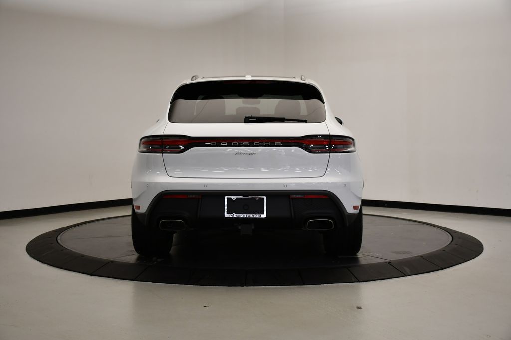 Thumbnail: 2025 Porsche Macan - 6
