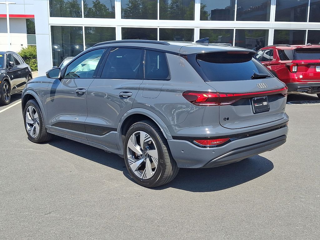 Thumbnail: 2025 Audi Q6 e-tron - 6
