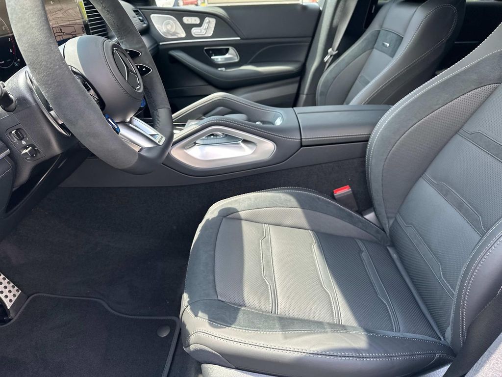 Thumbnail: 2026 Mercedes-Benz GLE - 19