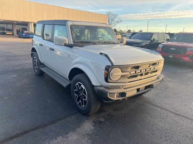 2026 Ford Bronco Outer Banks 4-Door 4WD
