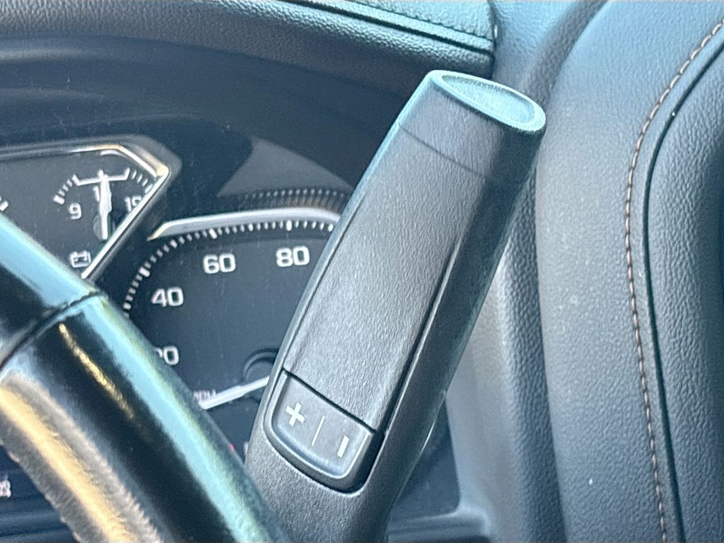 Used 2021 Red GMC AT4 image 17