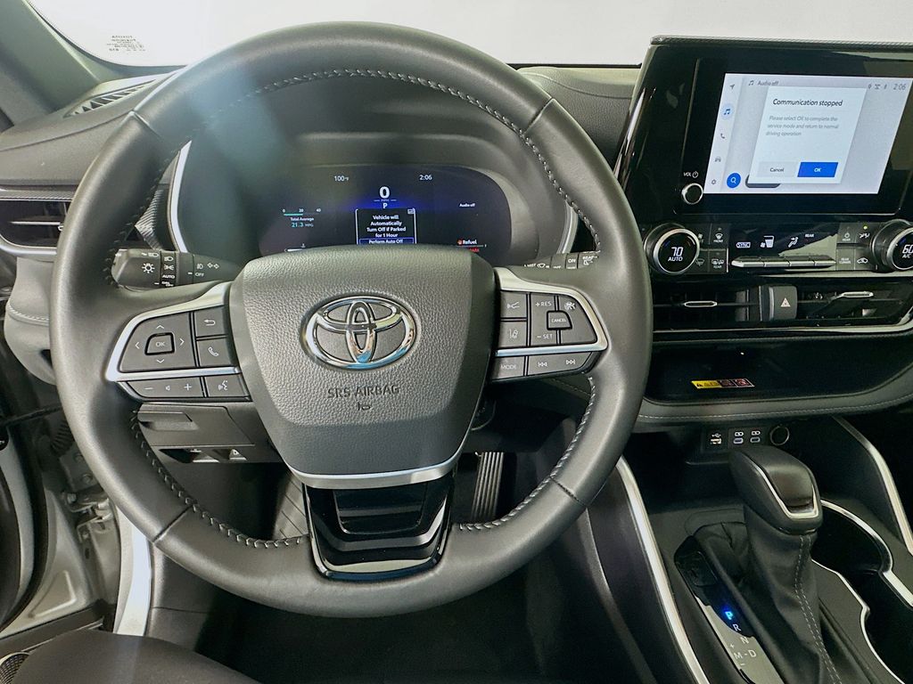 Thumbnail: 2025 Toyota Highlander - 11