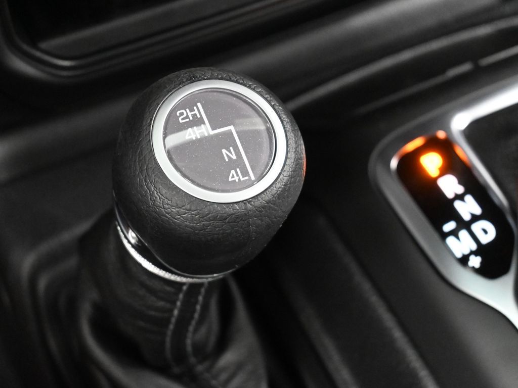 New 2026 hydro blue pearlcoat Jeep Sport image 22