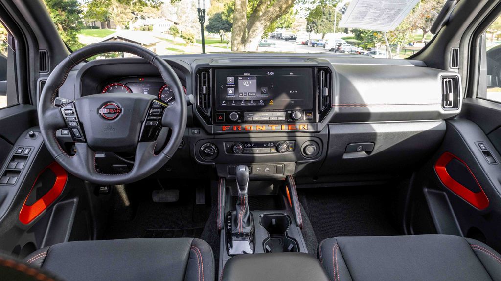 Used 2025 Nissan Frontier PRO-4X 4D Crew Cab