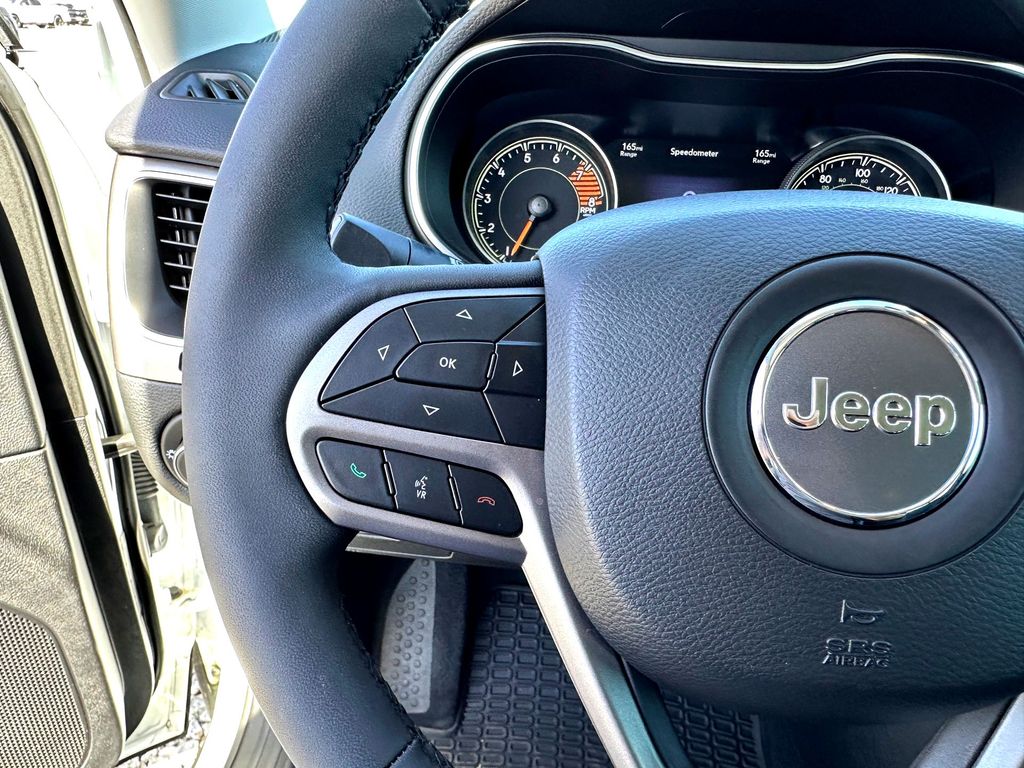 Used Car 2022 Jeep Cherokee  Latitude Lux For Sale Under $25,000 In Taylor, Texas