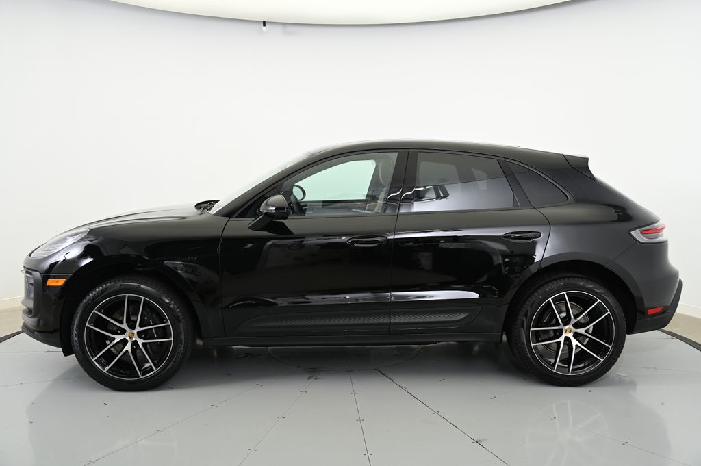 Thumbnail: 2025 Porsche Macan - 7