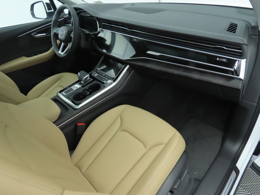 2025 Audi Q7  19